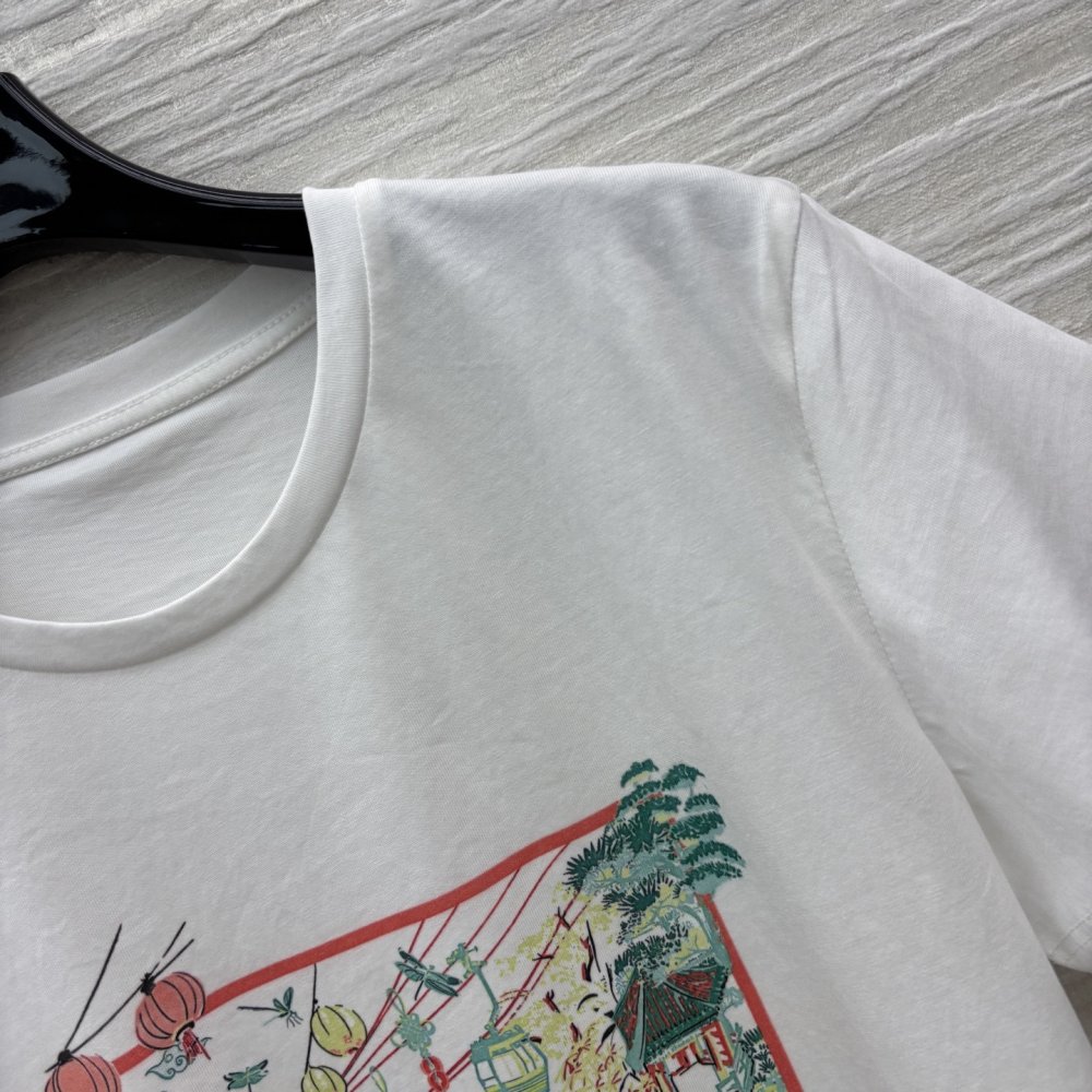 T-shirt women's фото 4