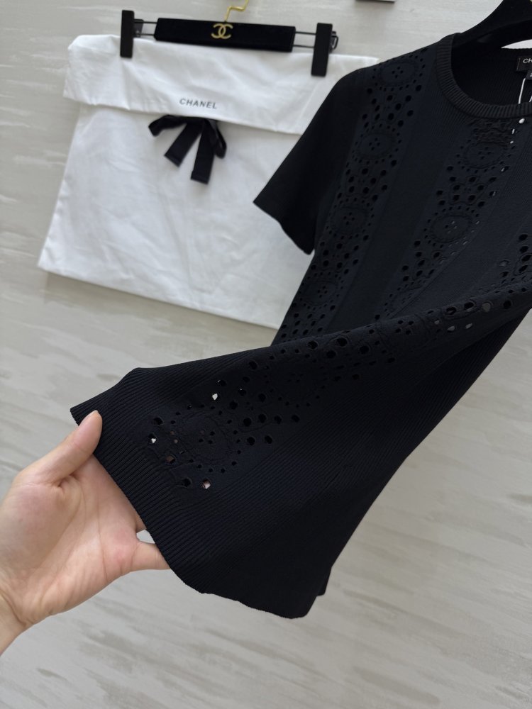 Футболка жіноча фото 4