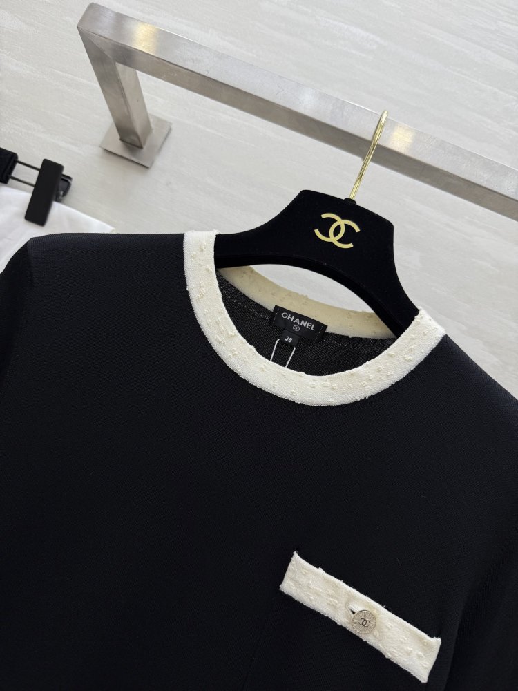 Футболка жіноча фото 4