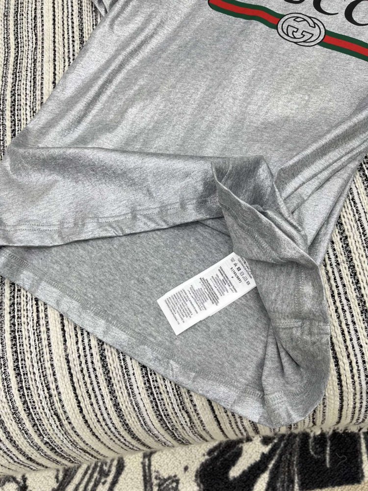 T-shirt women's фото 4