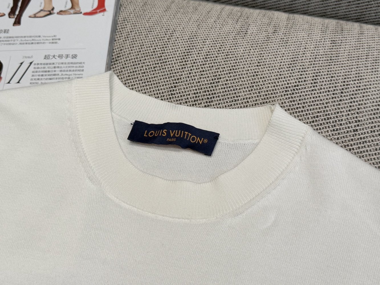 T-shirt women's фото 4