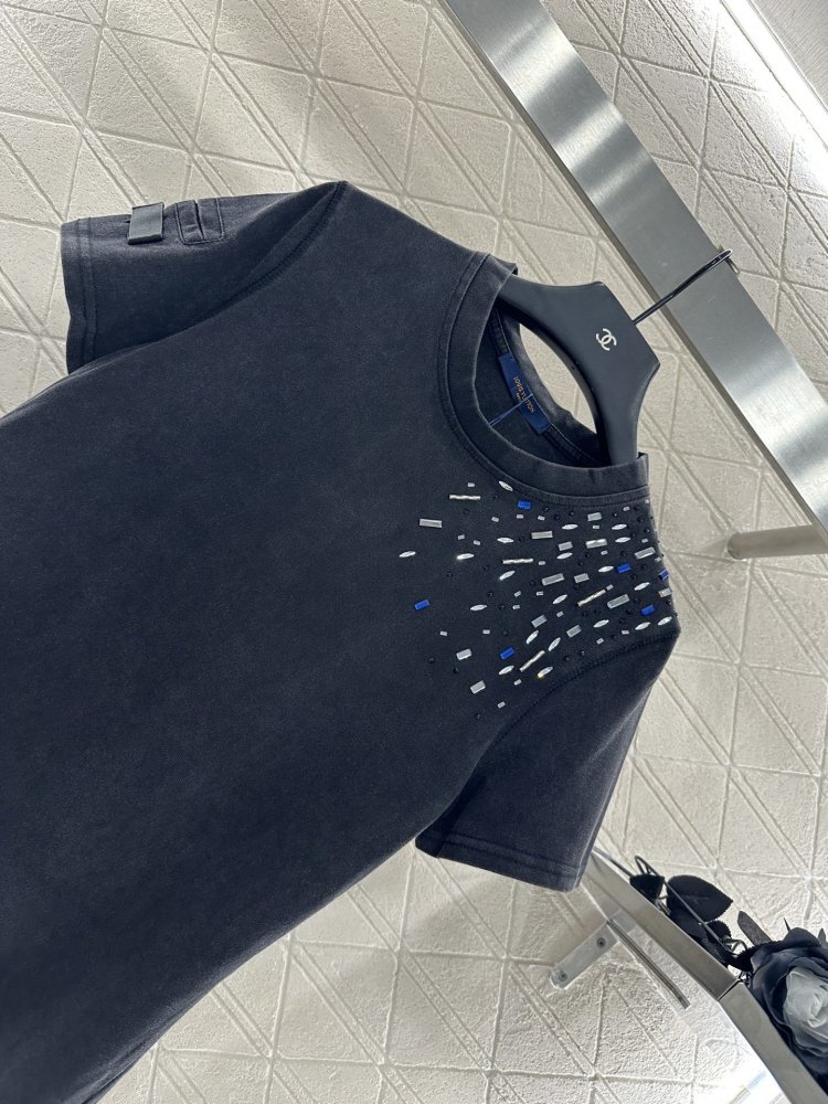 Футболка жіноча фото 4