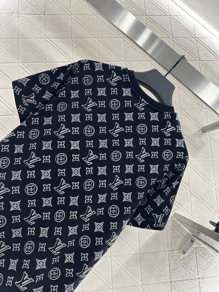 Футболка жіноча фото 4