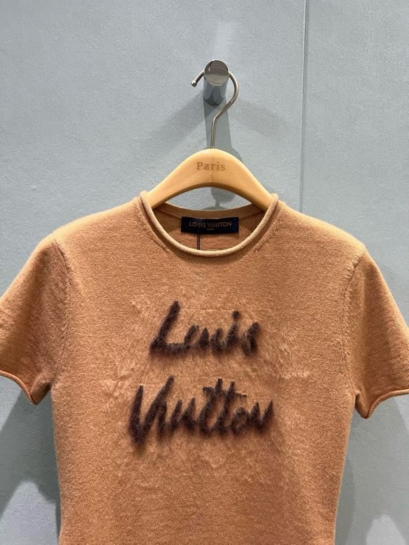 Футболка жіноча фото 4