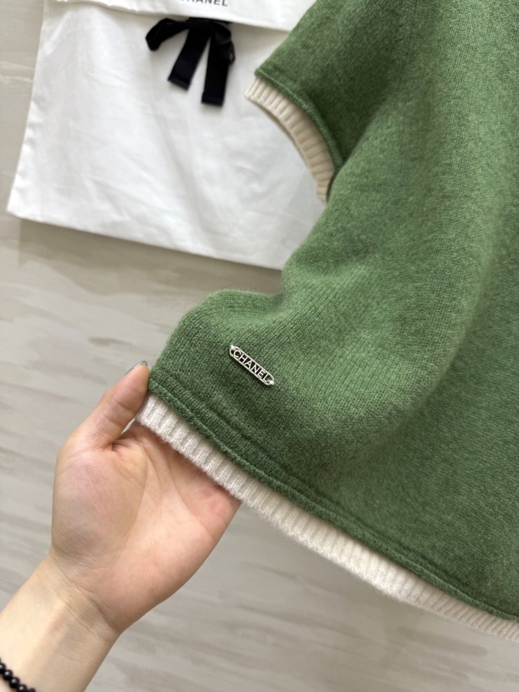 T-shirt women's фото 4