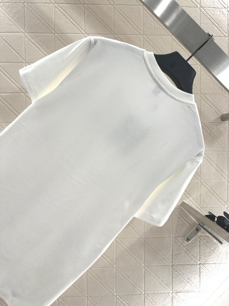 Футболка жіноча фото 4