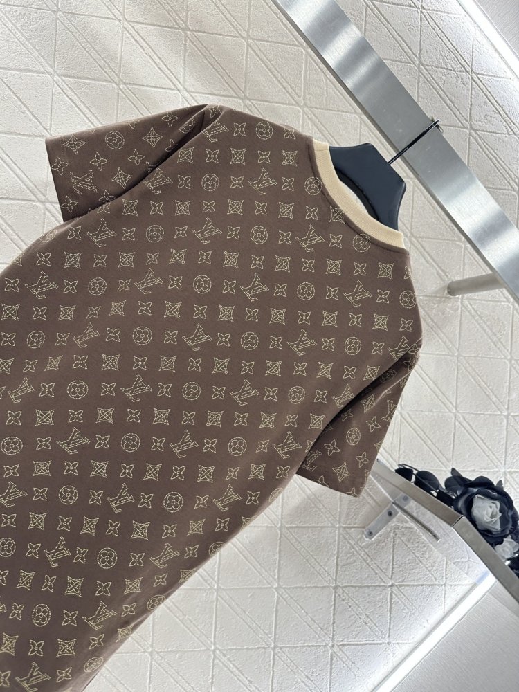 T-shirt women's фото 4