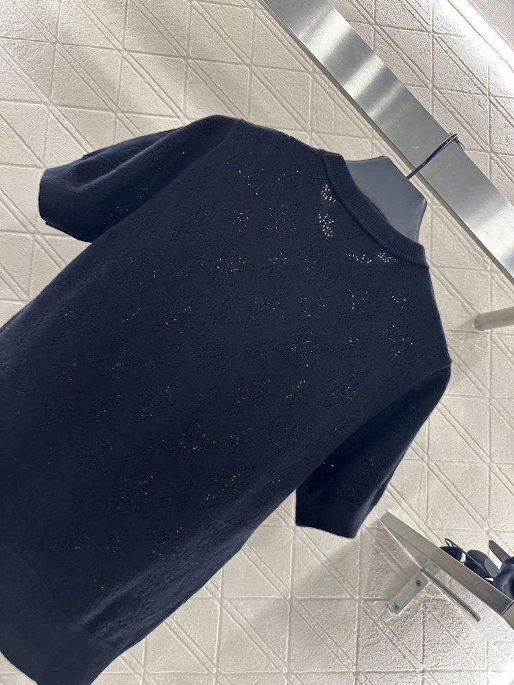 Футболка жіноча фото 4