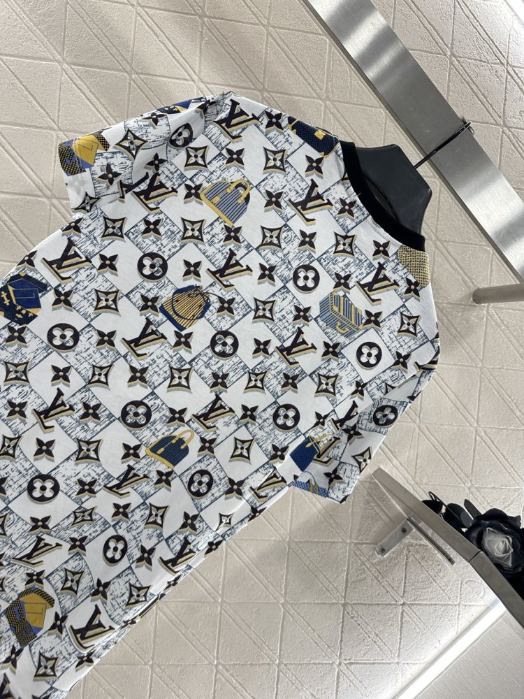 Футболка жіноча фото 4