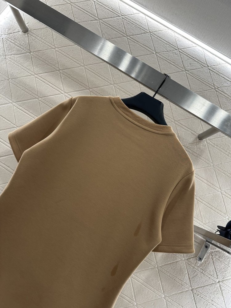 T-shirt women's фото 4