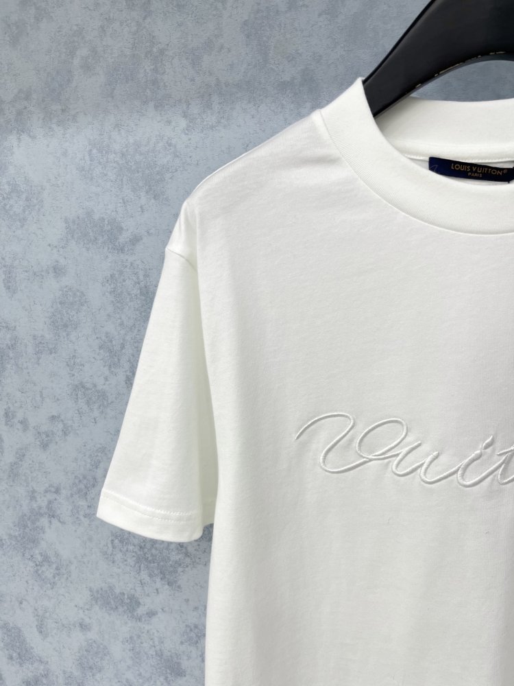 T-shirt women's фото 4