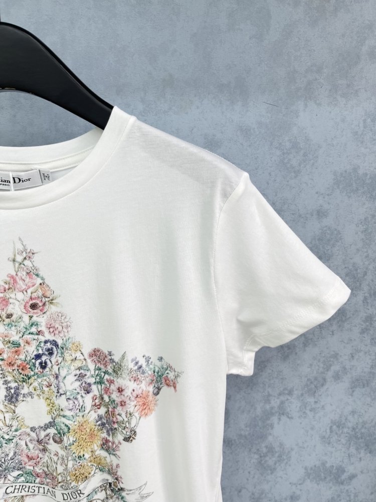 T-shirt women's фото 4