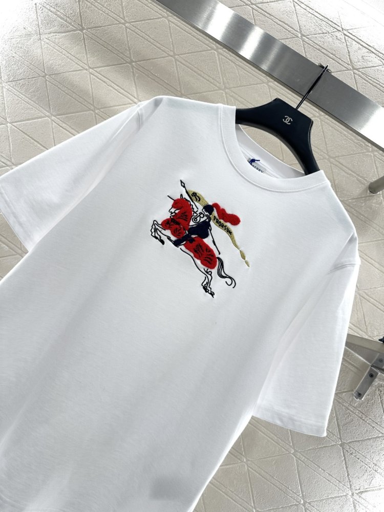 T-shirt women's фото 4