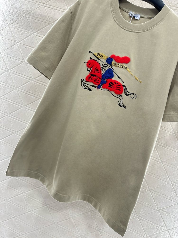 T-shirt women's фото 4