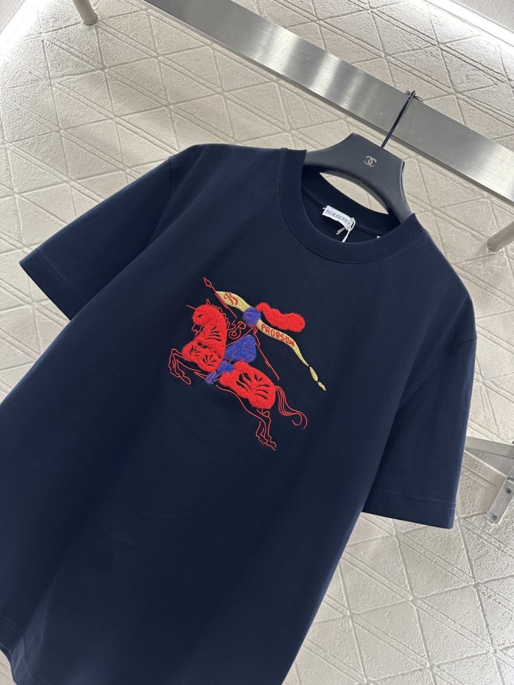 T-shirt women's фото 4