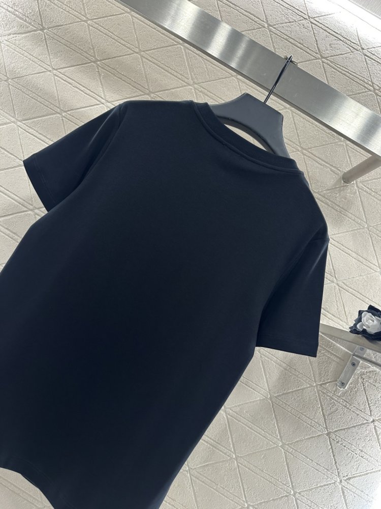 T-shirt women's фото 4