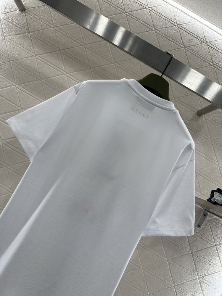 Футболка жіноча фото 4