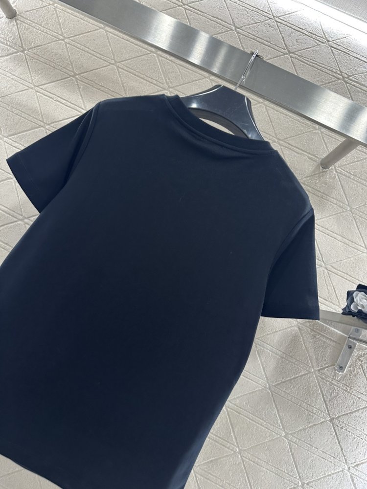 T-shirt women's фото 4