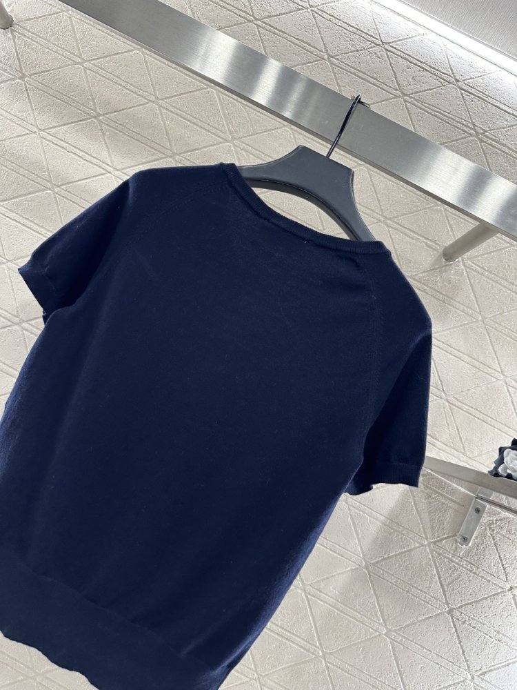 T-shirt women's фото 4