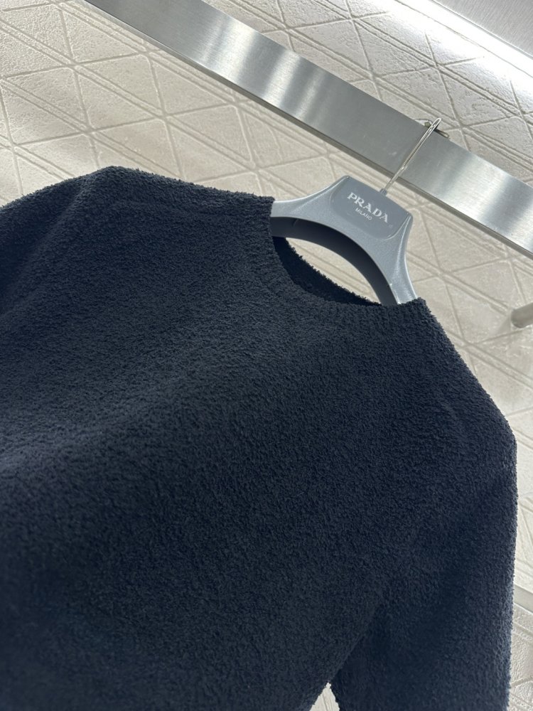 Футболка жіноча фото 4