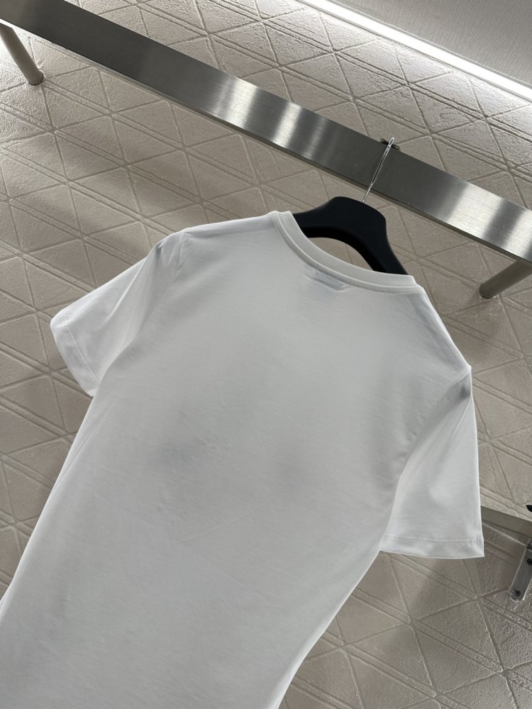 Футболка жіноча фото 4