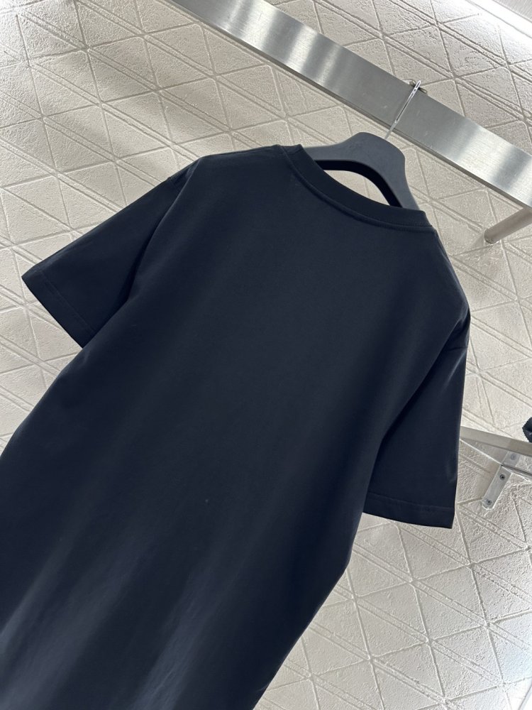 Футболка жіноча фото 4