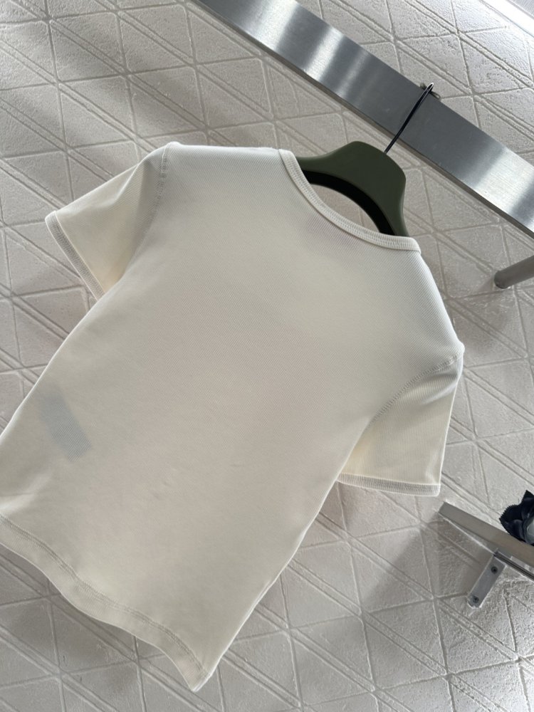 T-shirt women's фото 4