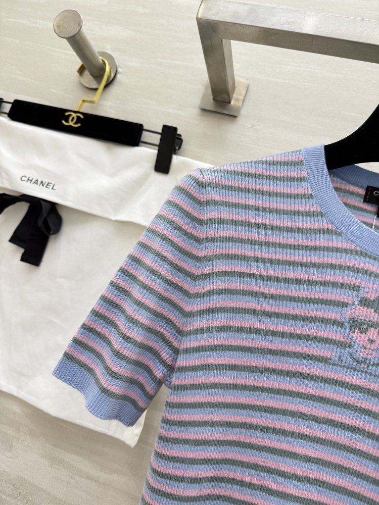 Футболка жіноча фото 5