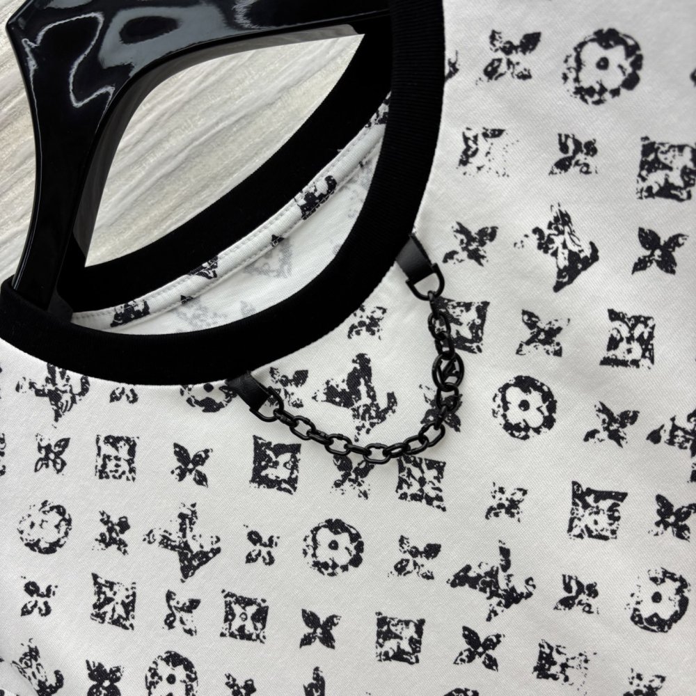 Футболка жіноча фото 5