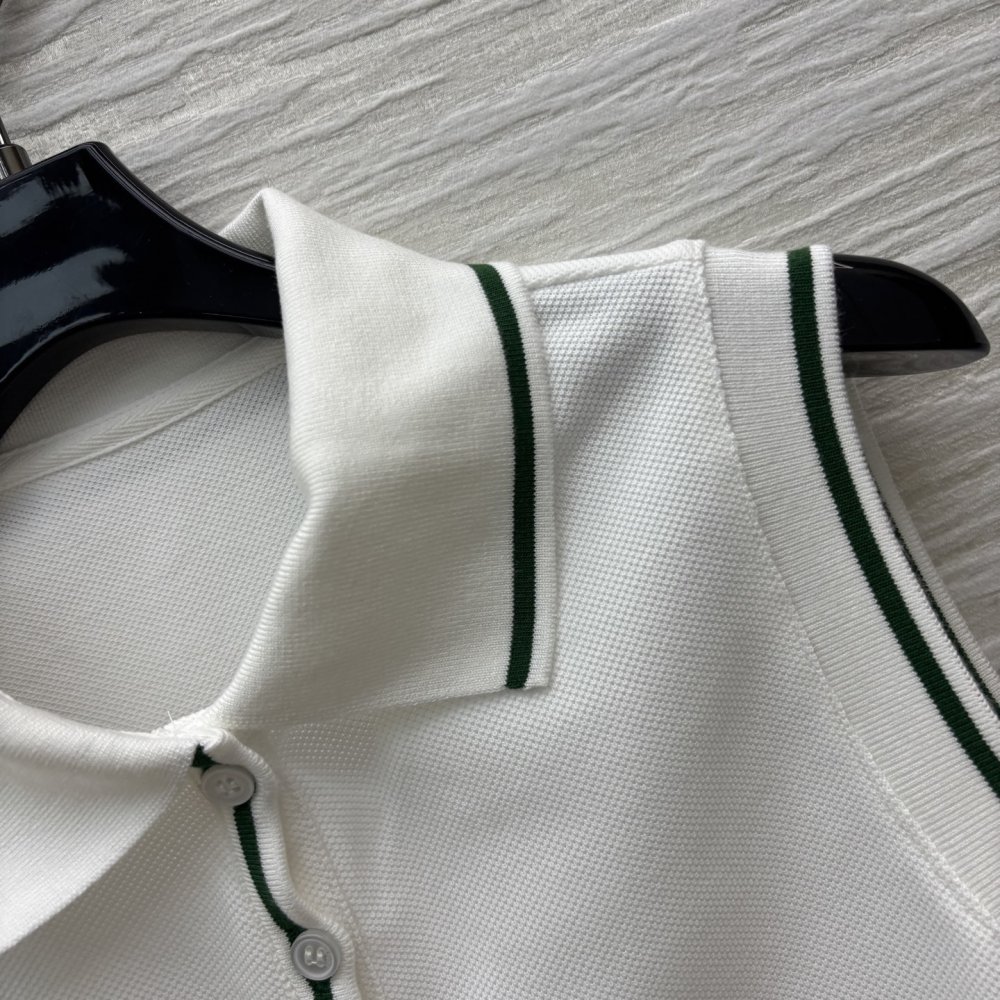 Футболка жіноча фото 5