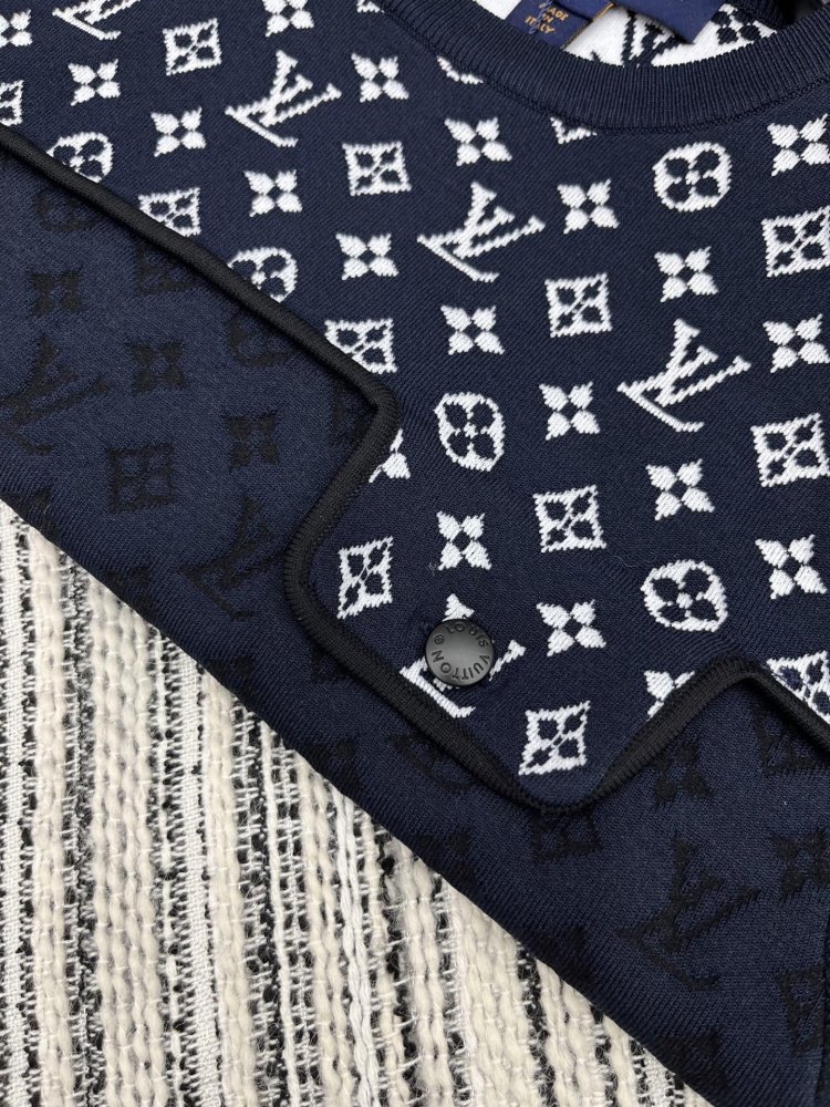 Футболка жіноча фото 5