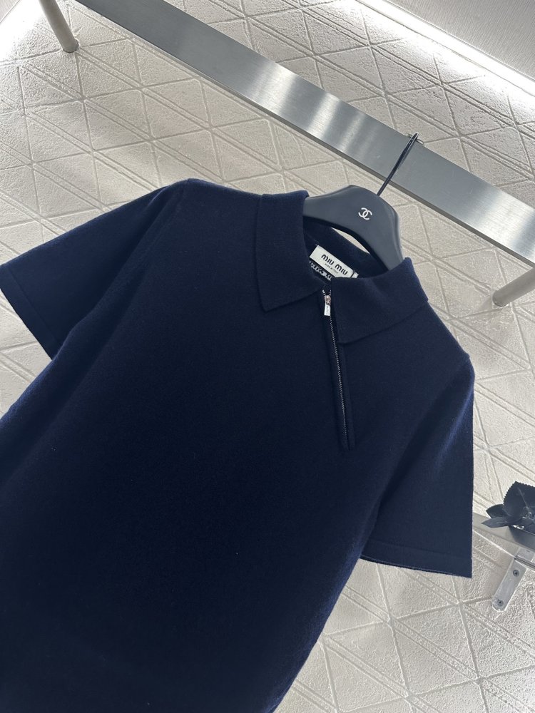 Футболка жіноча фото 5