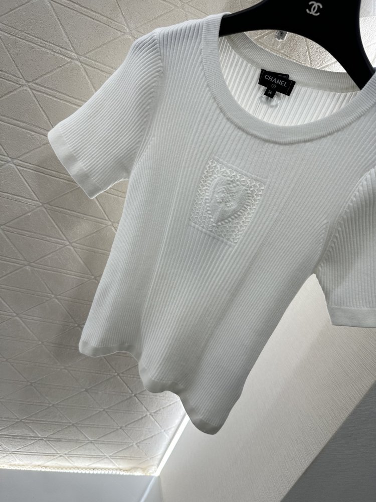 Футболка жіноча фото 5