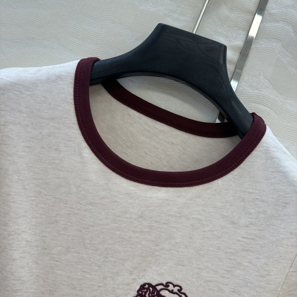 Футболка жіноча фото 5