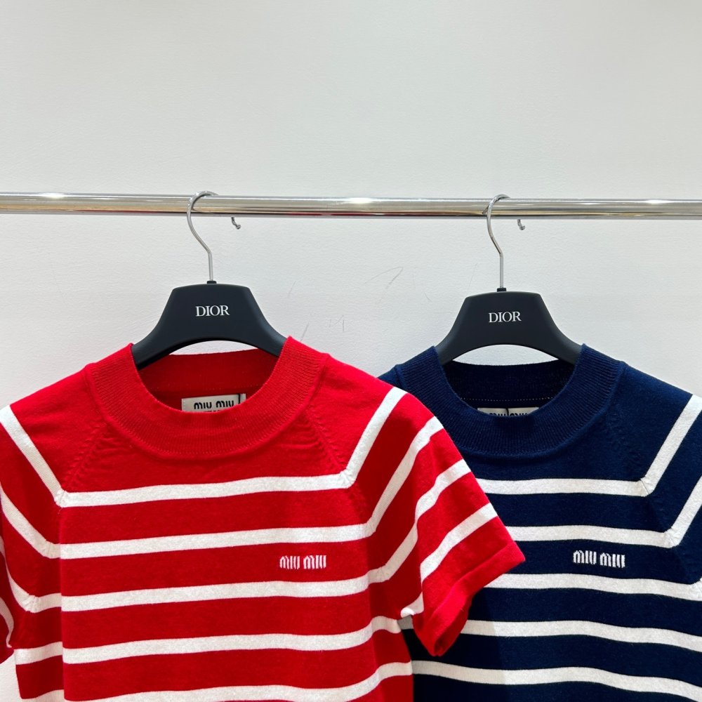 T-shirt women's фото 5