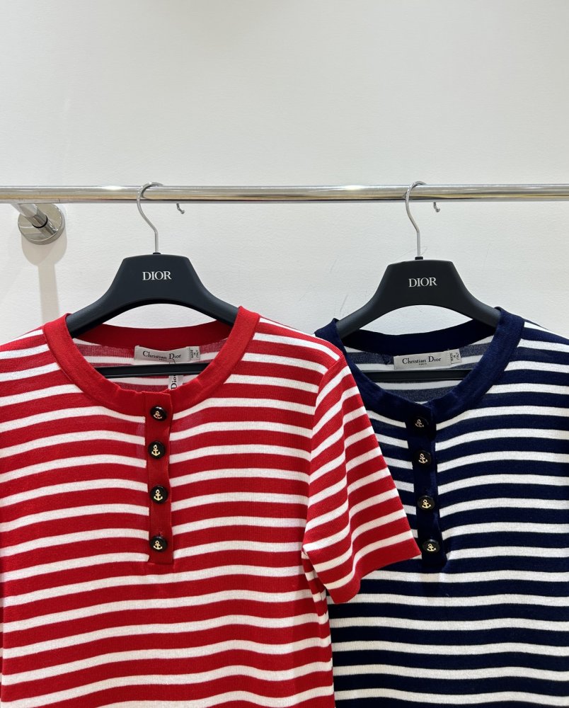 Футболка жіноча фото 5