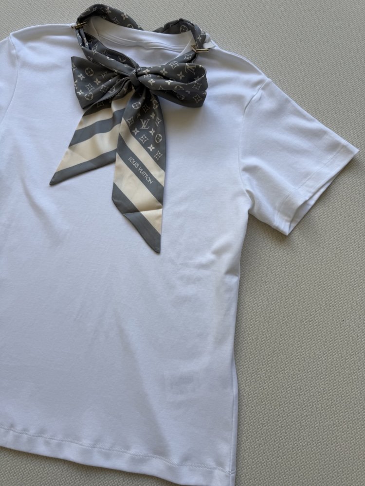 Футболка жіноча фото 5