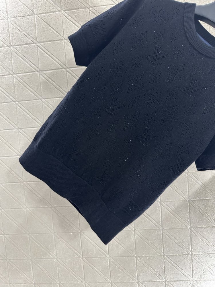 Футболка жіноча фото 5