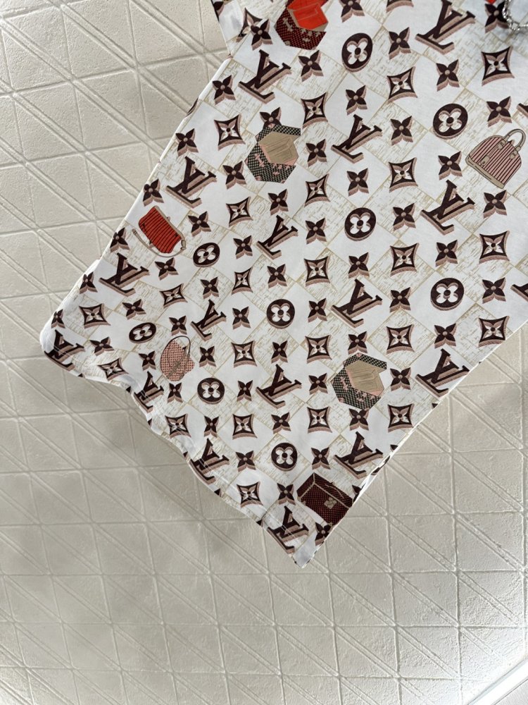 T-shirt women's фото 5