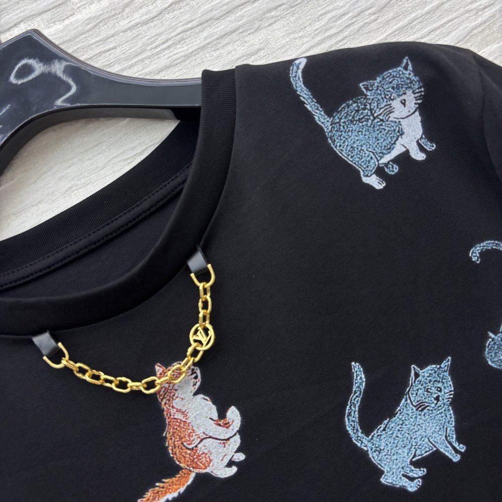 T-shirt women's фото 5