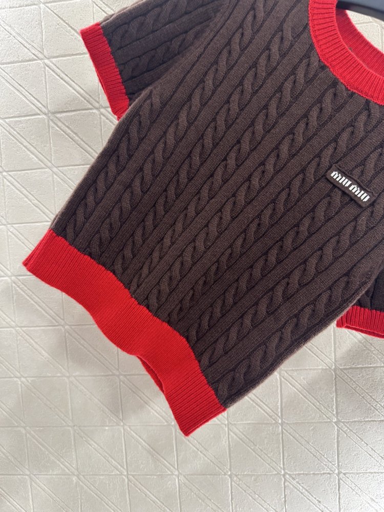 T-shirt women's фото 5