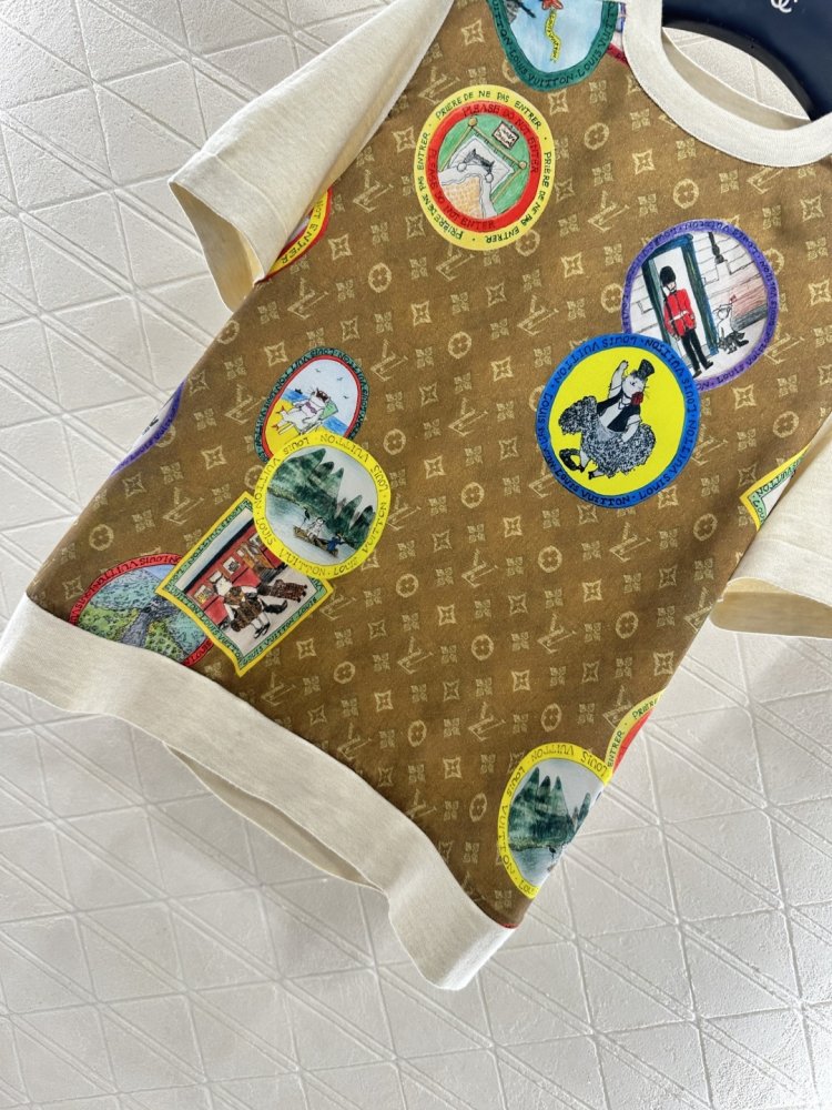 T-shirt women's фото 5