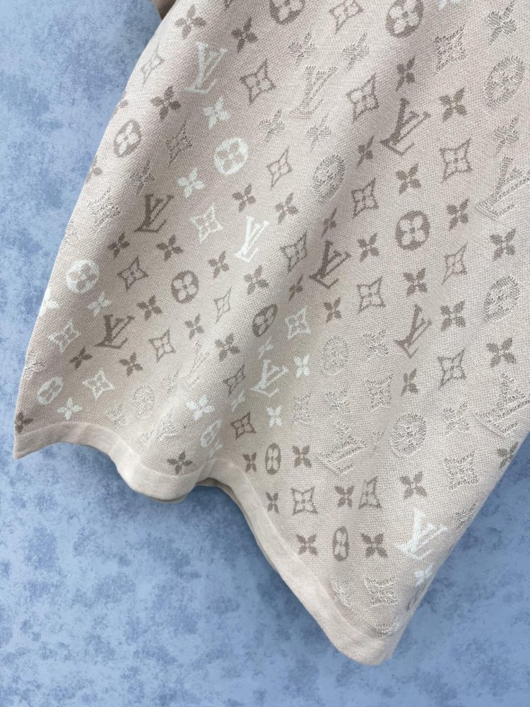 Футболка жіноча фото 5