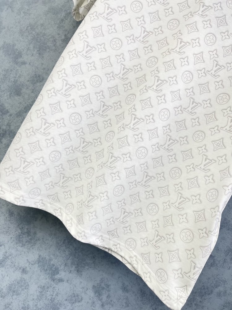 T-shirt women's фото 5