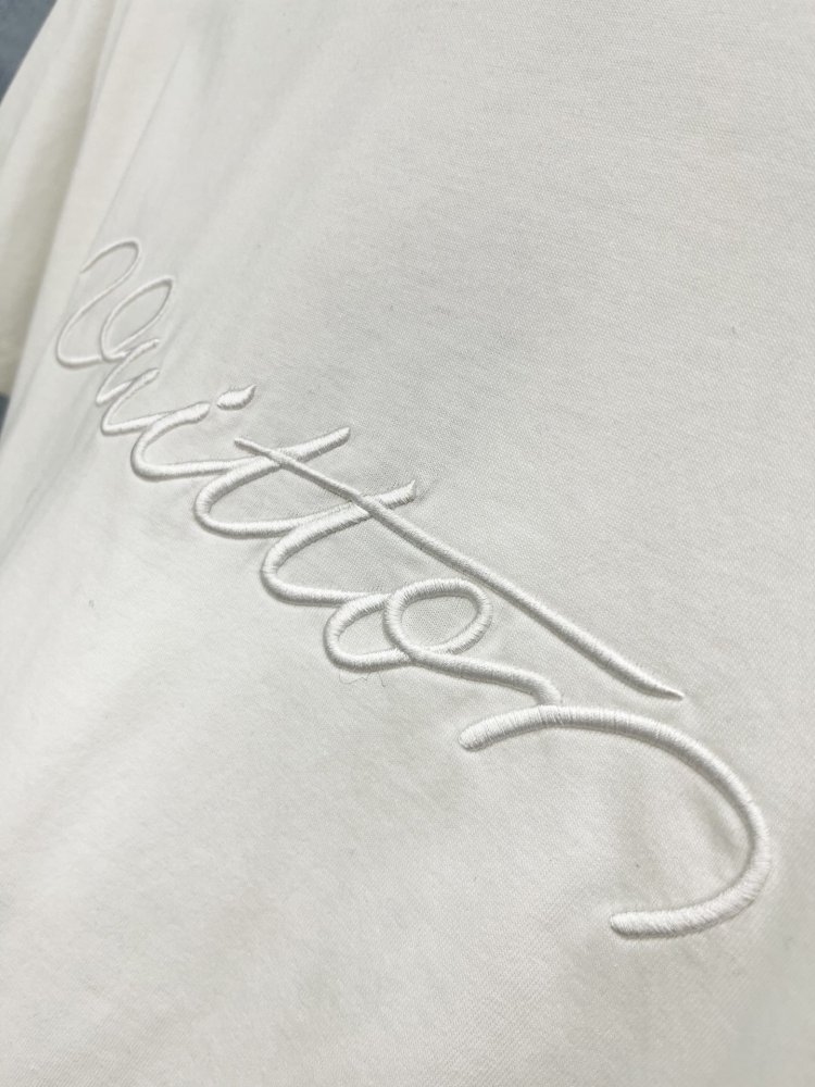 T-shirt women's фото 5