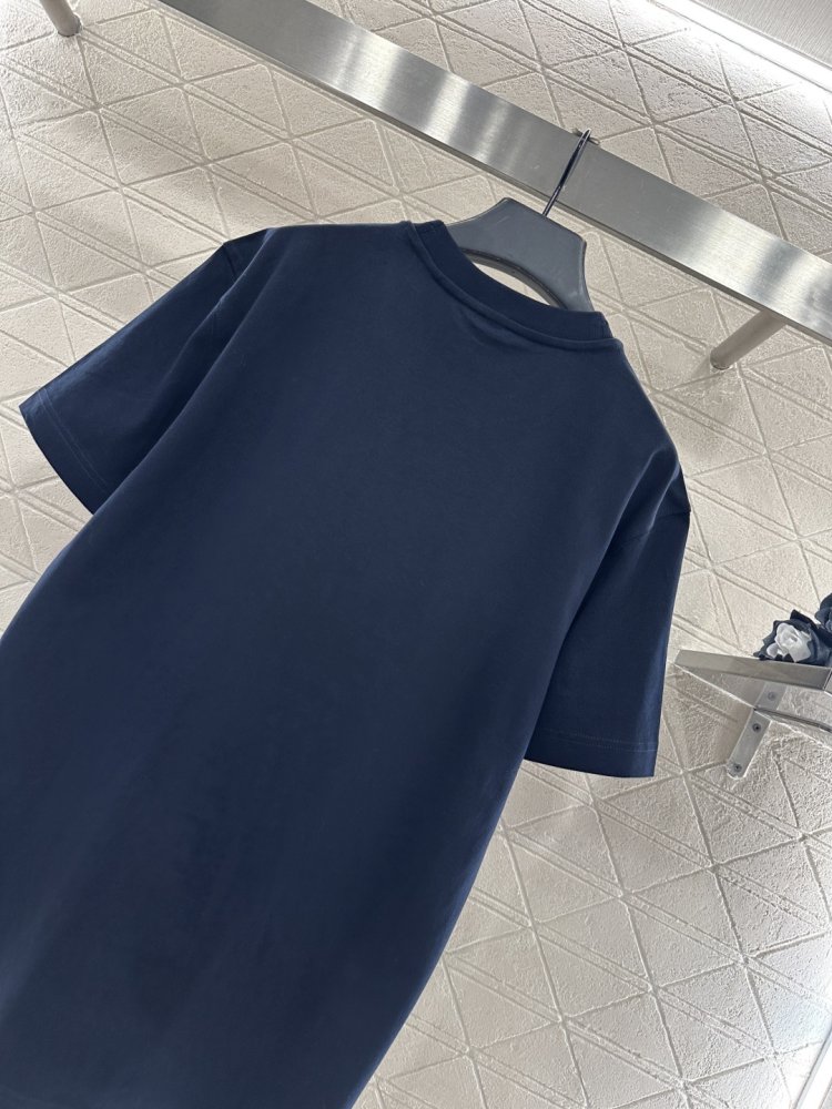 T-shirt women's фото 5