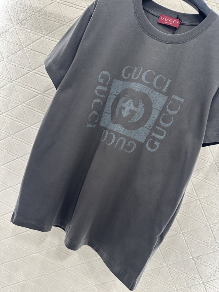 Футболка жіноча фото 5