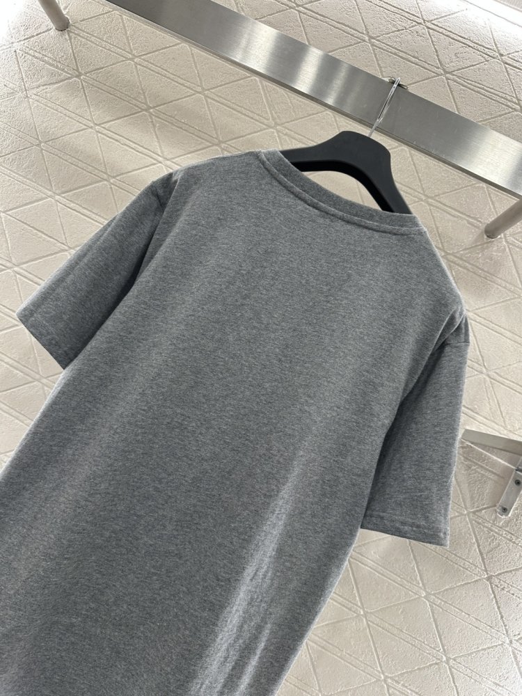 Футболка жіноча фото 5