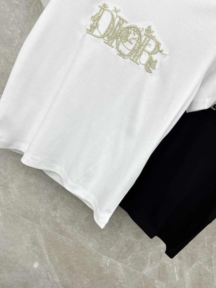 Футболка жіноча фото 5