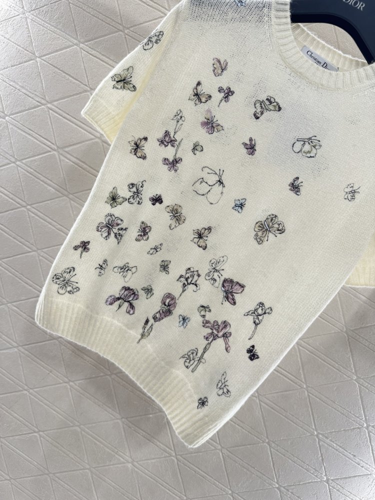 Футболка жіноча фото 5